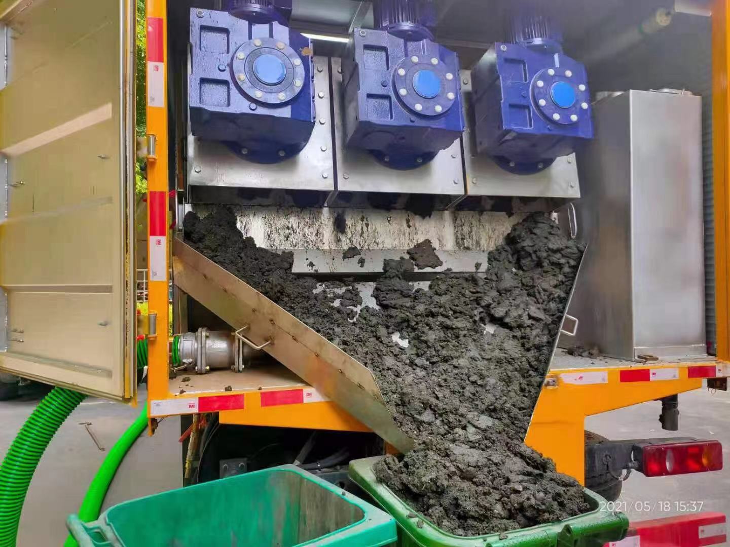 侨乡街道开发区化粪池清掏城市维护站-泥浆净化干湿分离处理