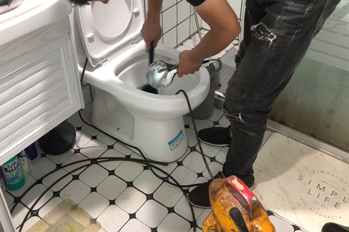 侨乡街道开发区马桶堵塞自己疏通还是找师傅？专业上门服务让你省时更省心